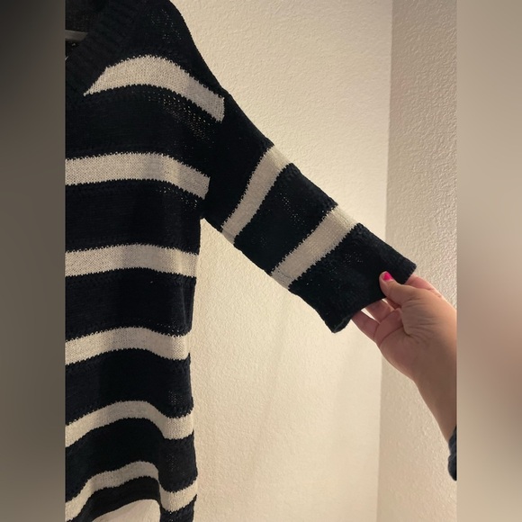 Maurices Navy and White Striped Sweater v neck cross size 0 - Picture 4 of 6